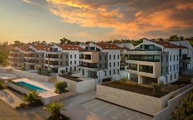 Luxury Apartment Anto With Sea View And Balcony