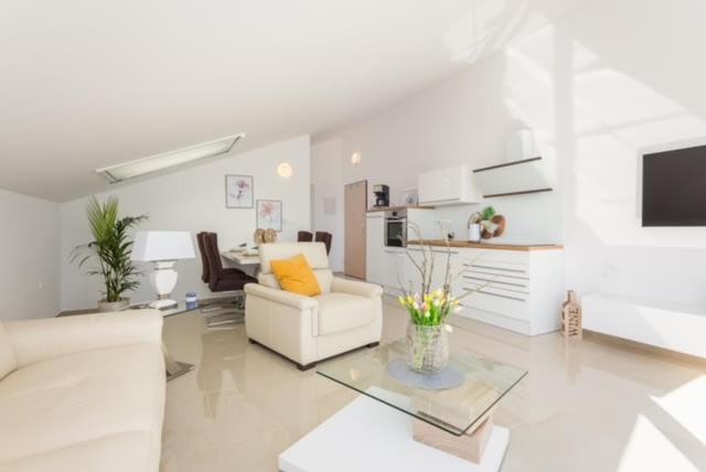 Luxury Apartment Anto With Sea View And Balcony Banjole Exterior foto