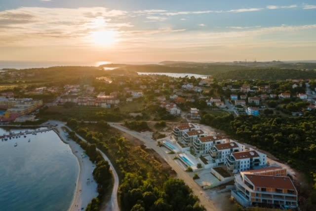 Luxury Apartment Anto With Sea View And Balcony Banjole Exterior foto