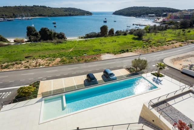 Luxury Apartment Anto With Sea View And Balcony Banjole Exterior foto